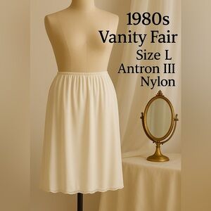 Vintage Vanity Fair Half Slip Size L 1980s Antron III Nylon Cream Lace Hem